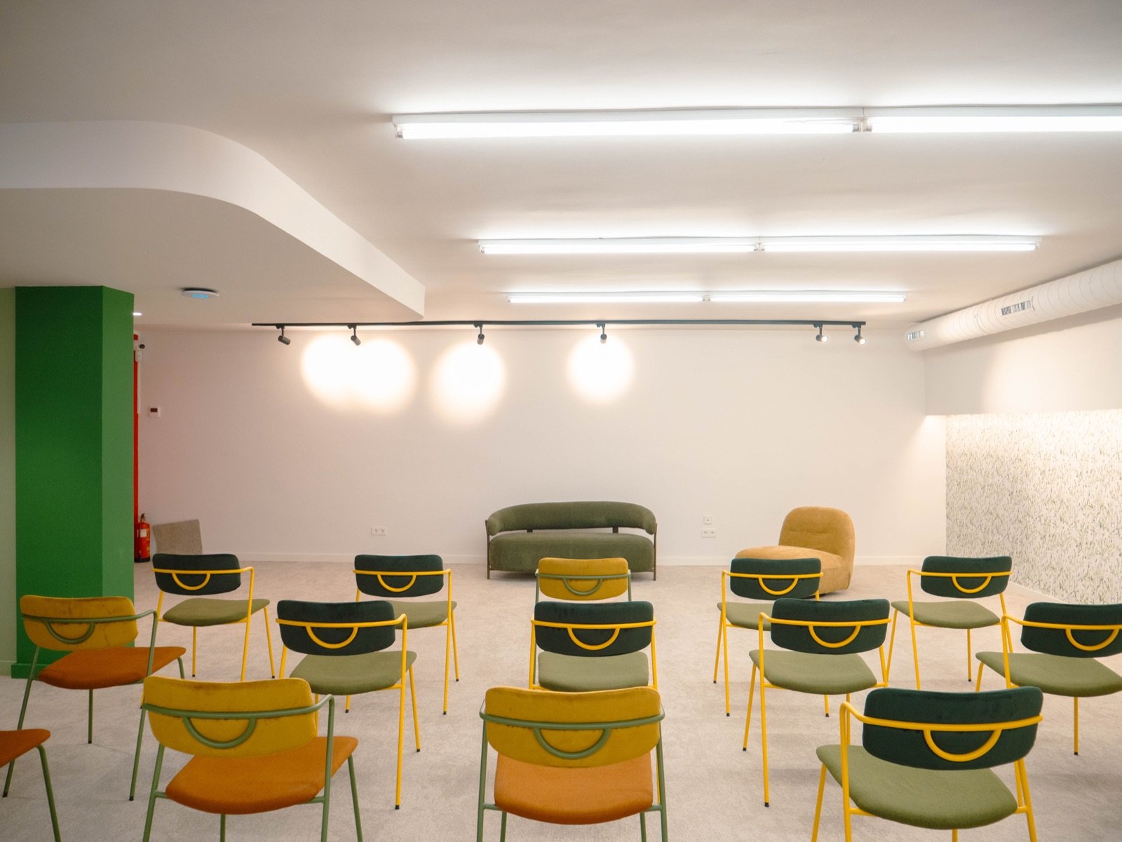 Taller en la sala polivalente de B58